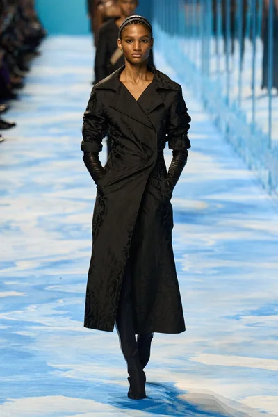 Look 67
